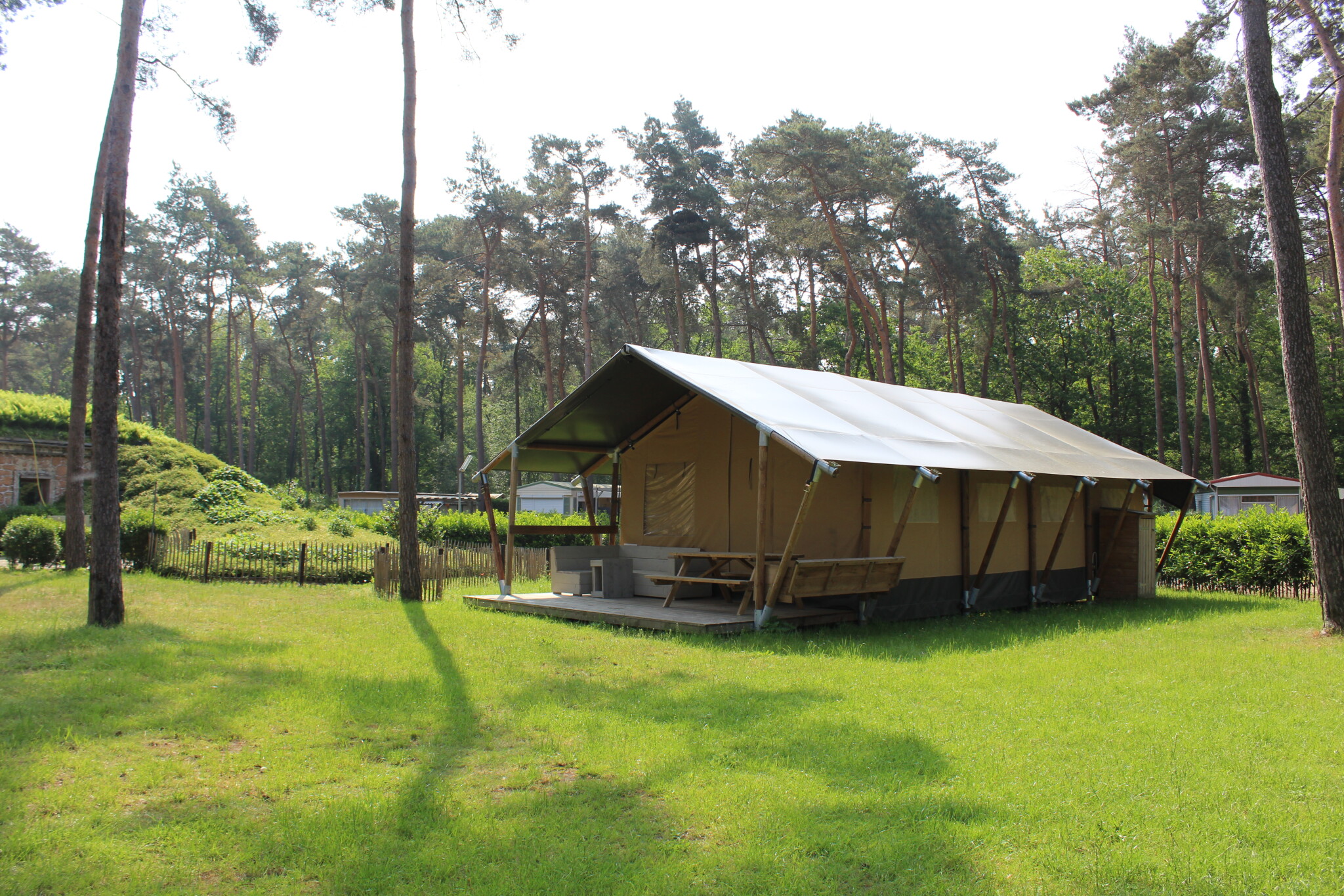 Familiepark Goolderheide - Safaritent voor 6 personen incl. sanitair + glijbaan
