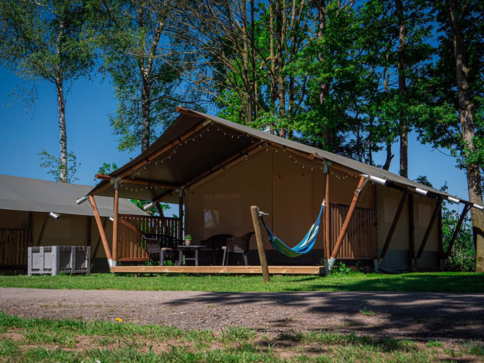 Camping de Tolbrug - Safaritent voor 4 personen incl. sanitair