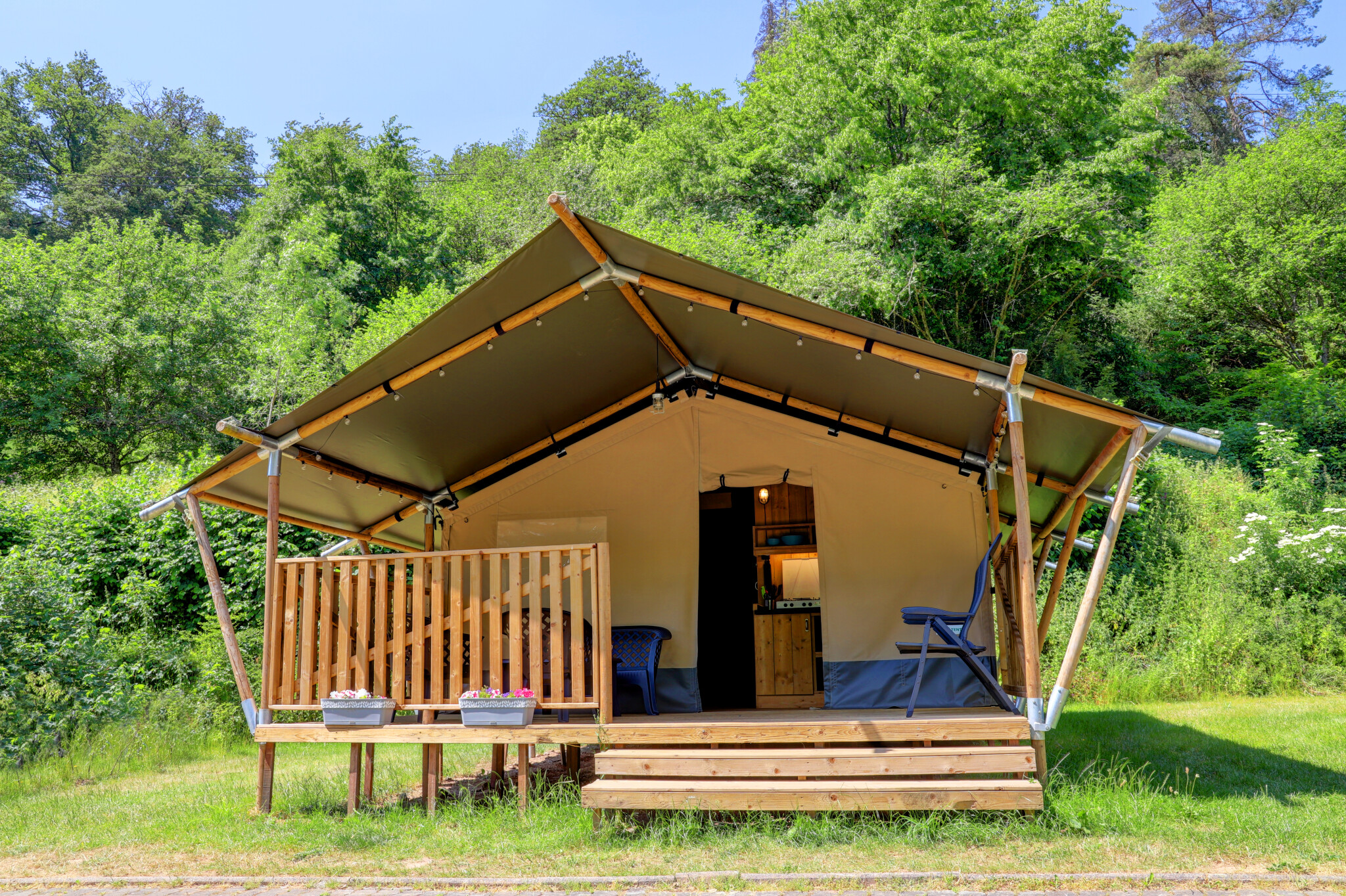 Camping Drie Spatzen - Safaritent voor 4 personen incl. sanitair