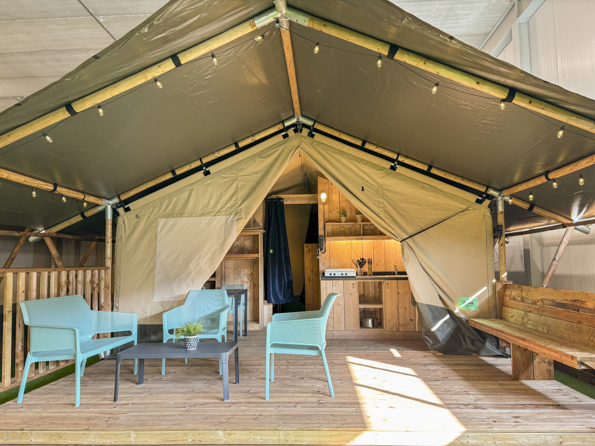 Camping de Bouwte - Safaritent 6 personen incl. sanitair