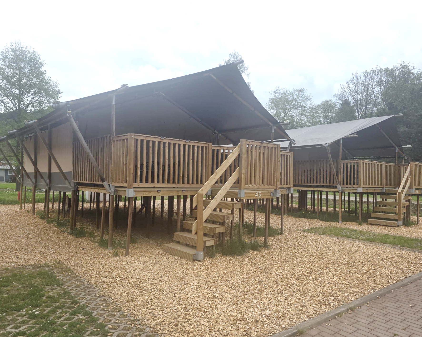 Camping Vallee de L'Our - Safaritent 6 personen incl. sanitair