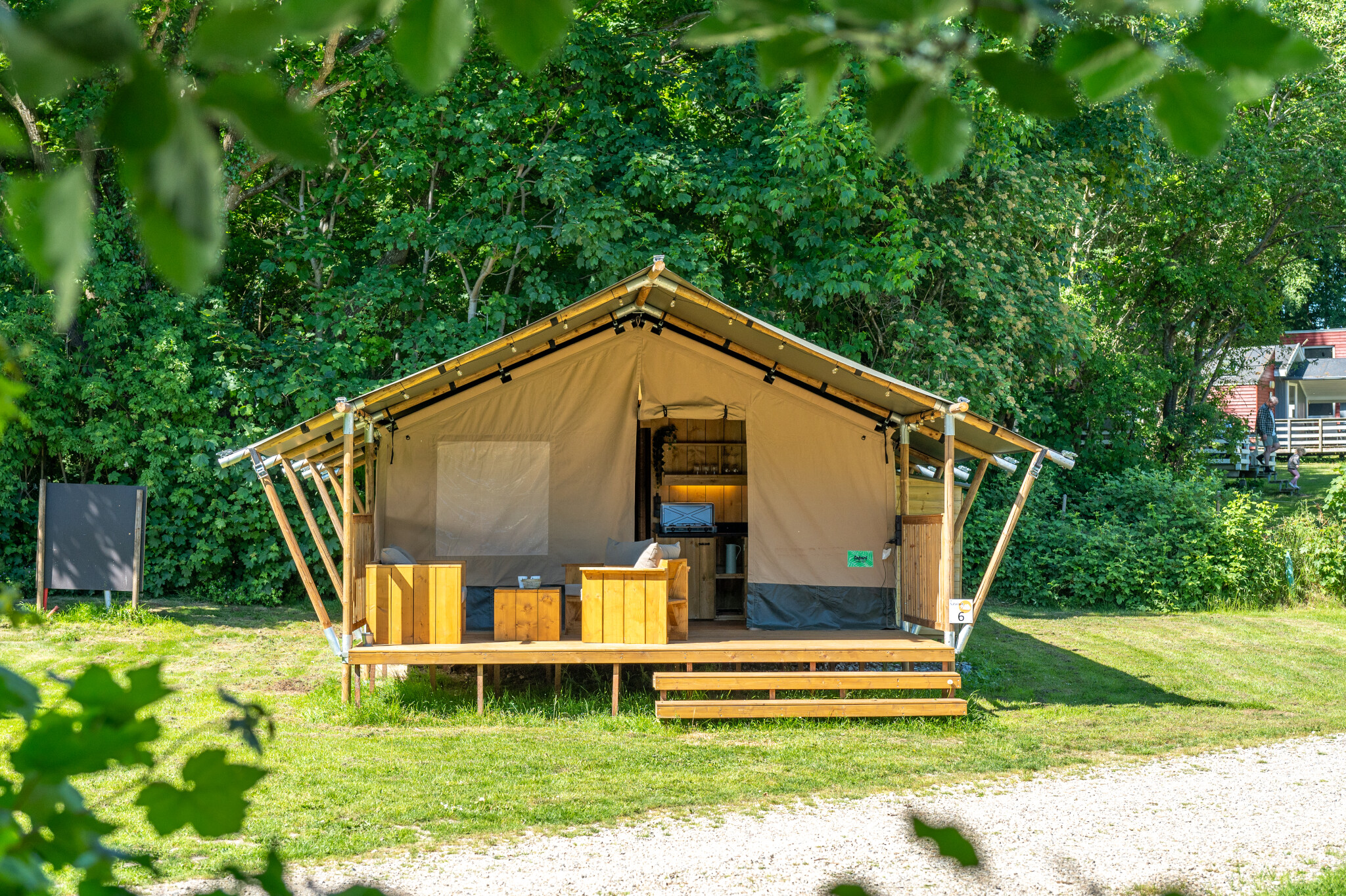 Horsens City Camp - Safaritent voor 5 personen incl. sanitair