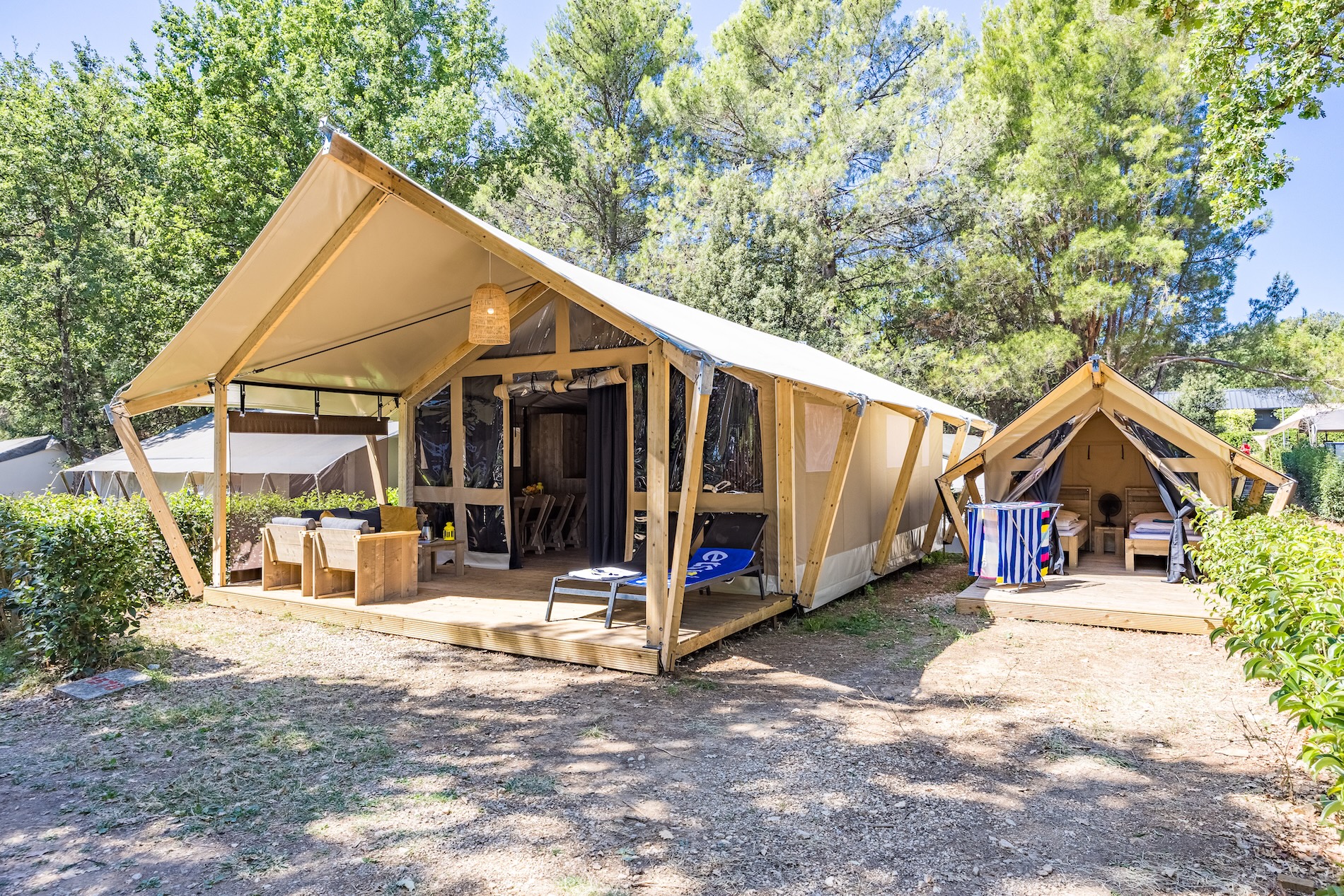 Valkanela - Tenda Safari Bella Vista + servizi igienici + aria condizionata (8P)